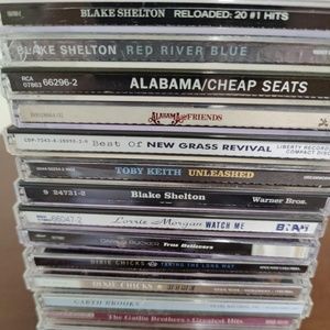 CD music lot #2 18 Country Music CD's